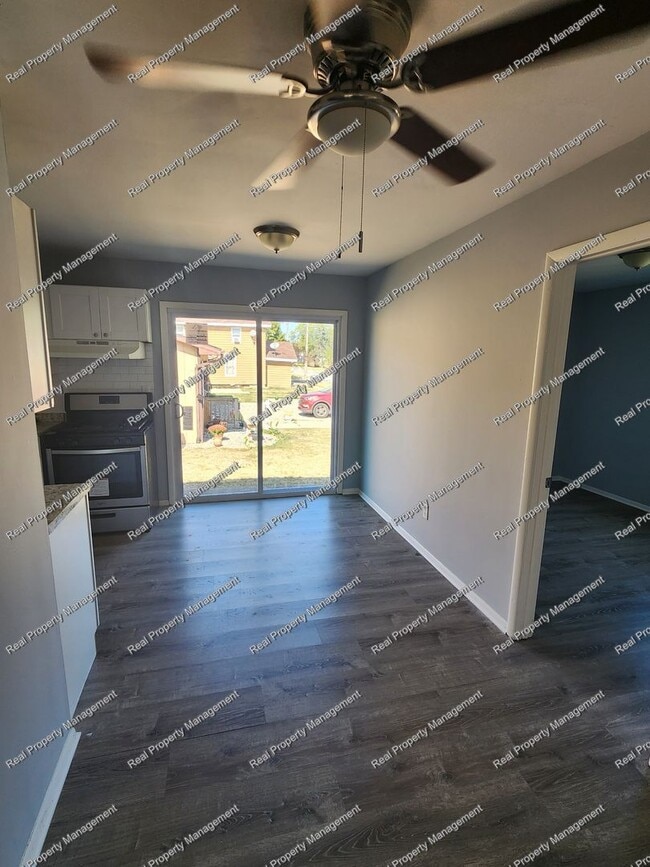 Building Photo - Two Bedroom Crown Point Apartment