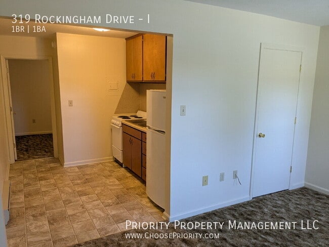 Foto del edificio - 319 Rockingham Dr