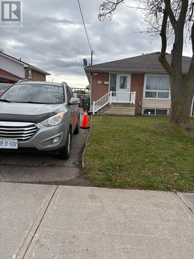 Primary Photo - 39 Franson Crescent