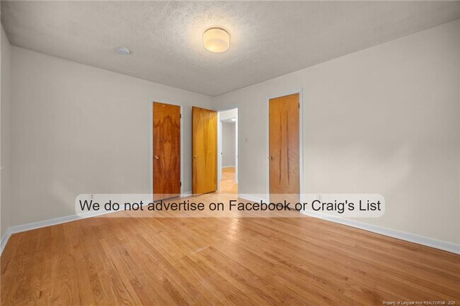 Foto del edificio - 5842 Columbine Rd