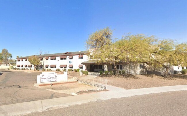 Foto del edificio - 13420 North 21st Pl