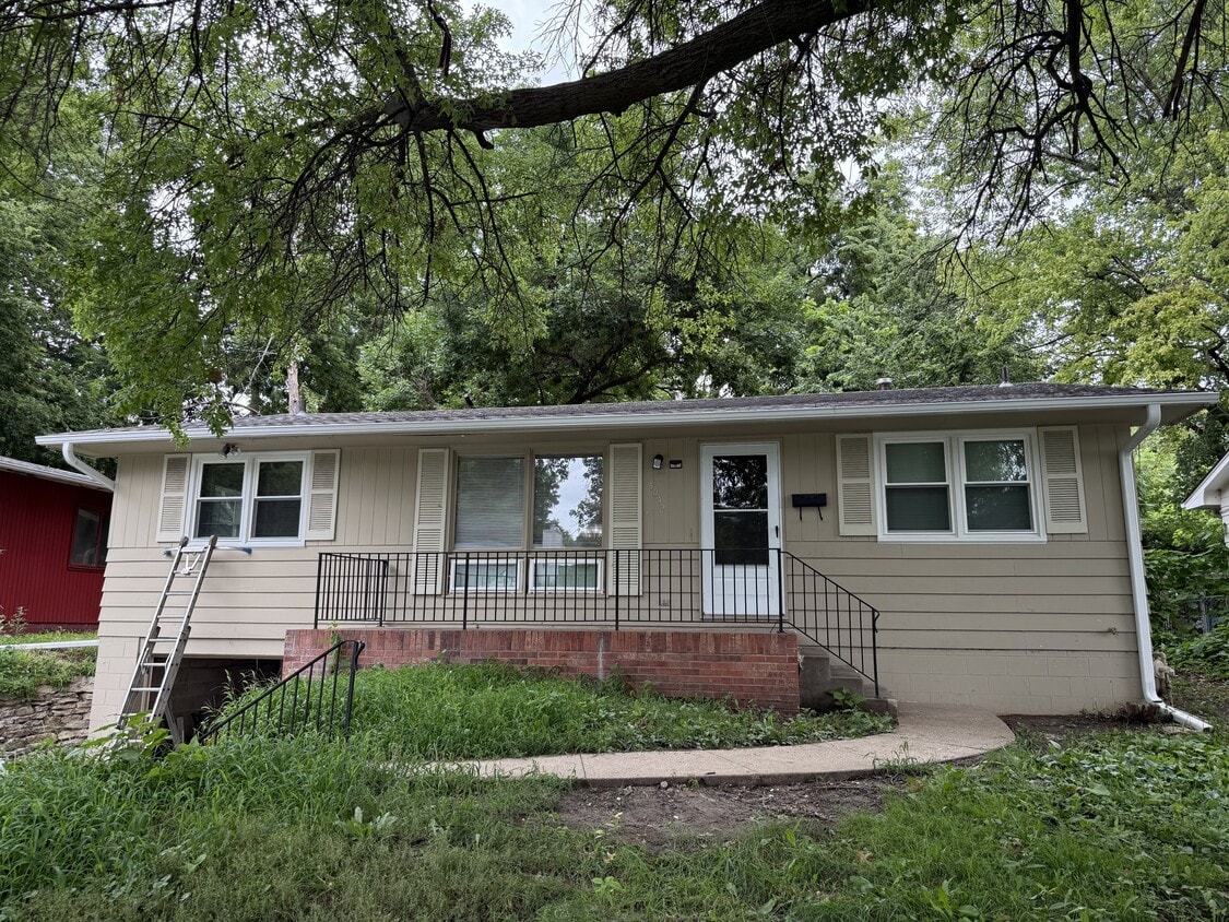 Photo - 5042 Ruggles St (Omaha, NE)
