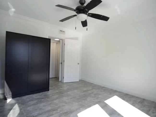 Foto del edificio - 3681 NE 170th St