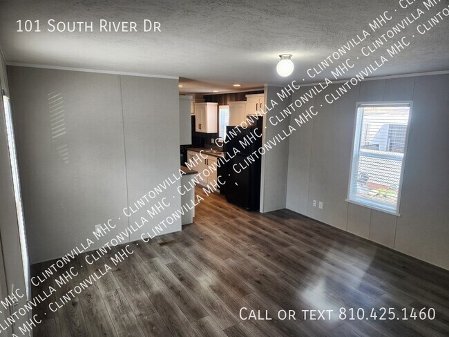 Foto del edificio - 101 S River Dr
