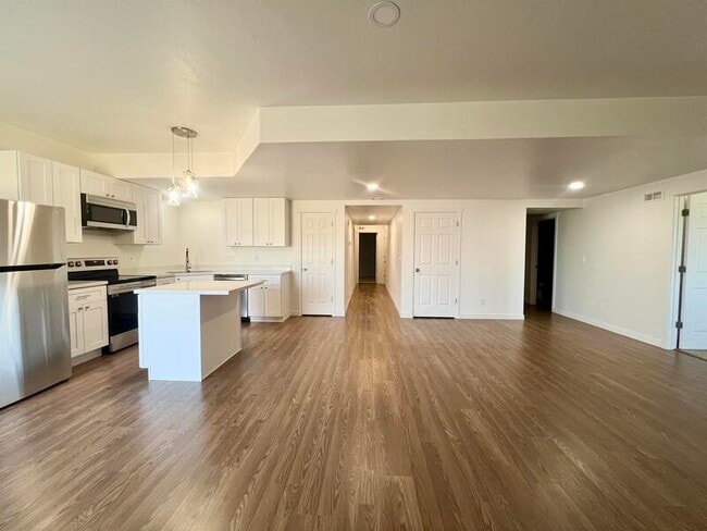 Building Photo - 6638 W 7830 S