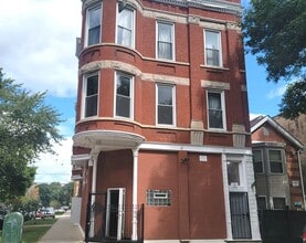 Building Photo - 1341 N Washtenaw Ave