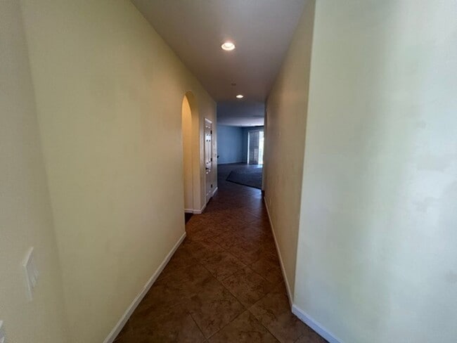 Building Photo - 3605 W Delta Ave