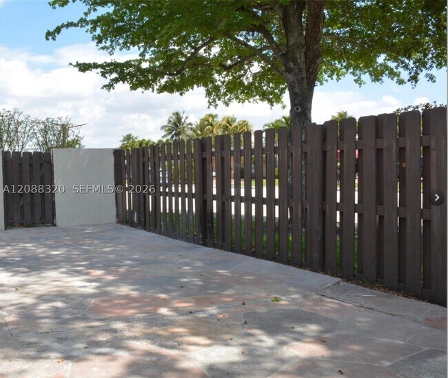 Foto del edificio - 11701 SW 122nd Ave