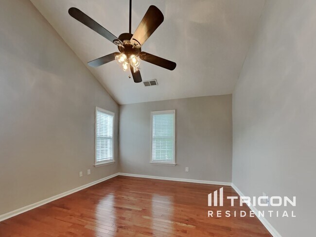 Foto del edificio - 1512 Ballard Ct