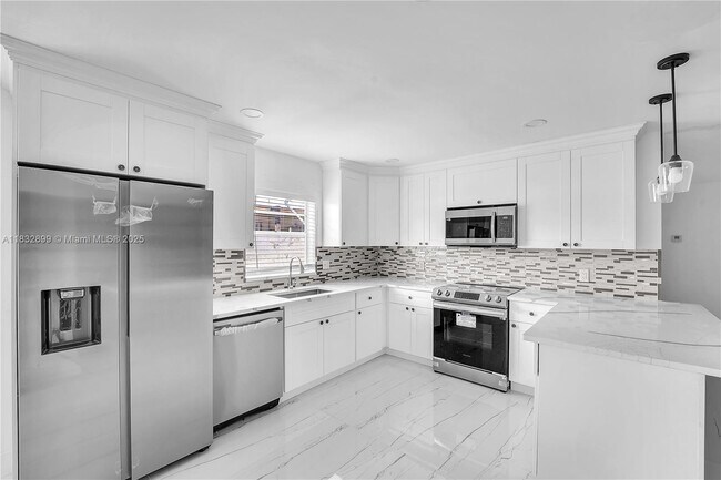Foto del edificio - 9242 SW 18th Rd
