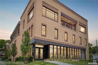 Building Photo - 804 N Main St