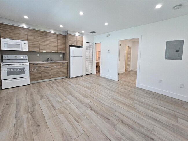 Foto del edificio - 3446 NW 1st St