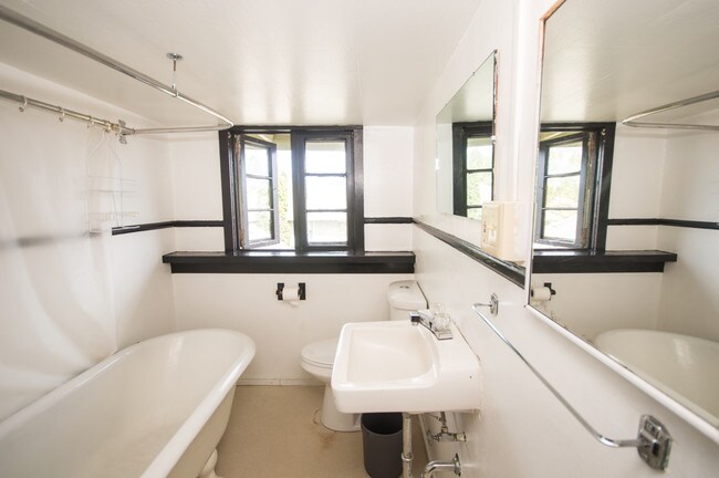 Foto del edificio - 457 SW Washington Ave