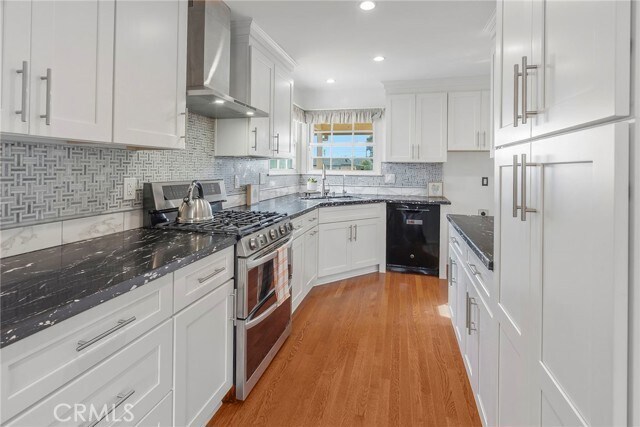 Foto del edificio - 22618 Elm Ave