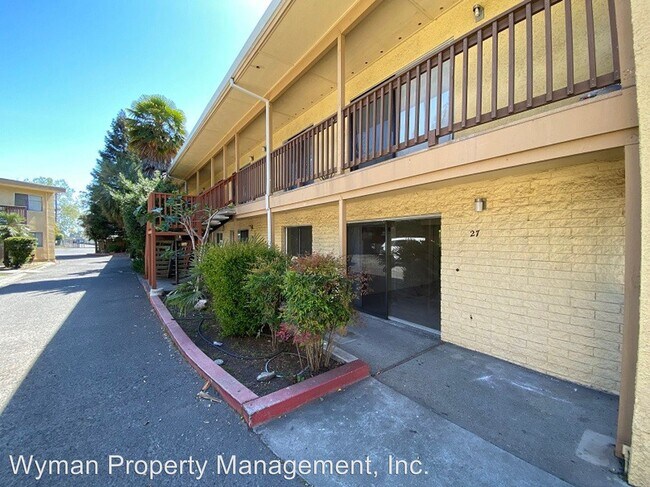 Building Photo - 2412-2422 Old Sonoma Rd