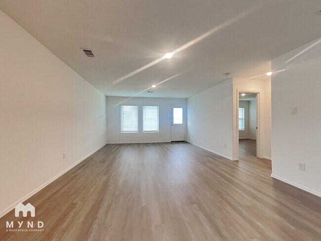 Foto del edificio - 26815 Wilderye Cv Ln