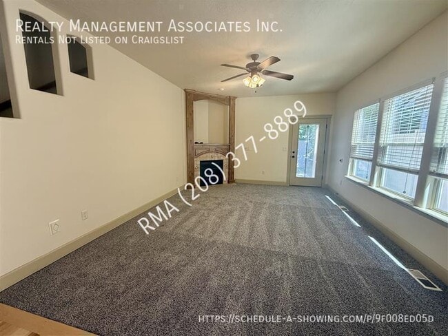 Building Photo - 2516 E Satterfield St