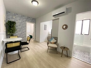 Building Photo - 1553 SW 7th St Building Photo - 1553 SW 7th St