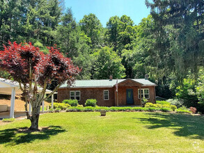 Building Photo - 7494 Cruso Rd