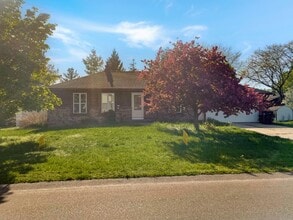 Building Photo - 6835 Quincy Dr SW