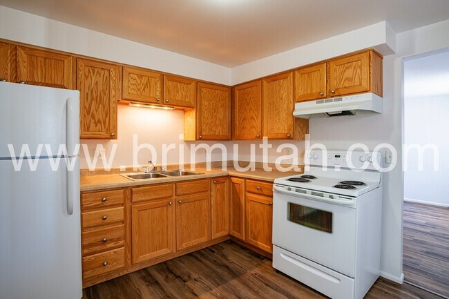 Foto del edificio - 2241 E Laney Ave