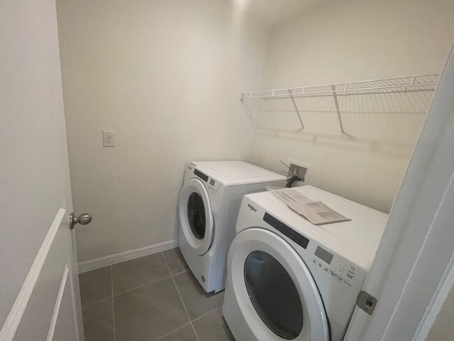 Building Photo - 24831 SW 17th Ln