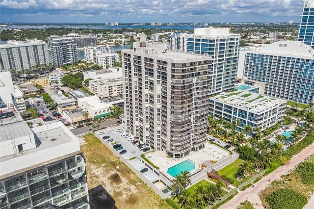 Foto del edificio - 6767 Collins Ave