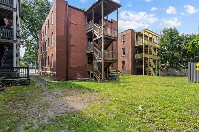 Foto del edificio - 204 Magnolia St