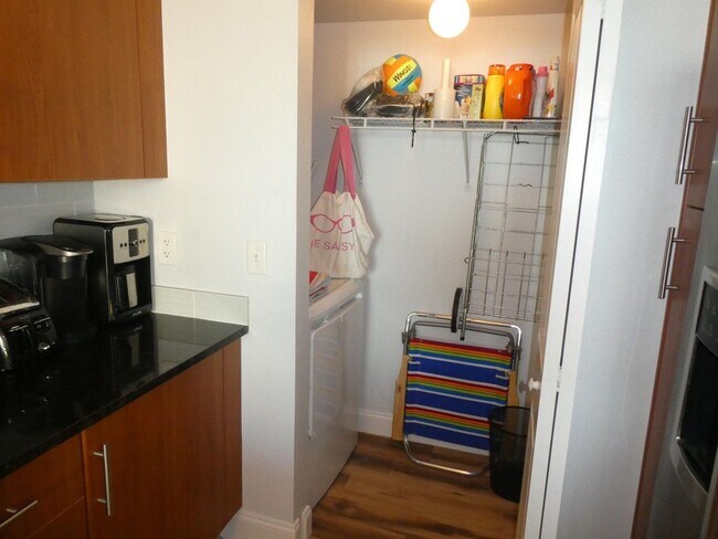 Foto del edificio - 600 S Dixie Hwy