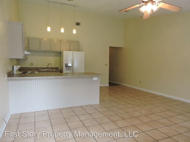 Building Photo - 2 br, 1 bath House - 2073 Continental Avenue