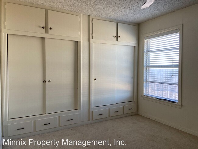 Foto del edificio - 2 br, 1 bath House - 117 E. 18th St.
