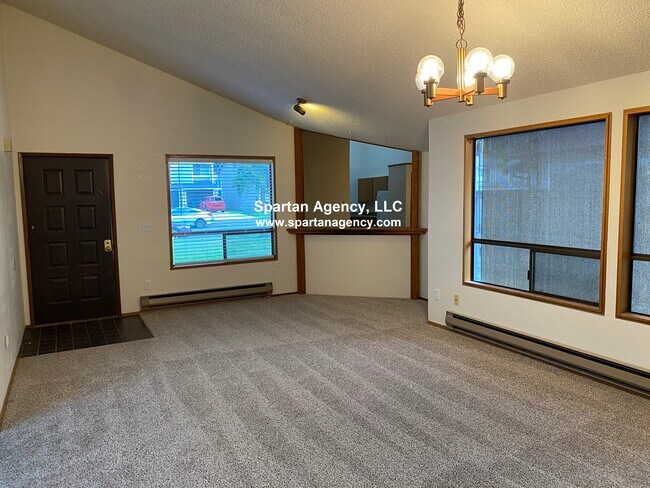 Foto del edificio - 15412 Garden St