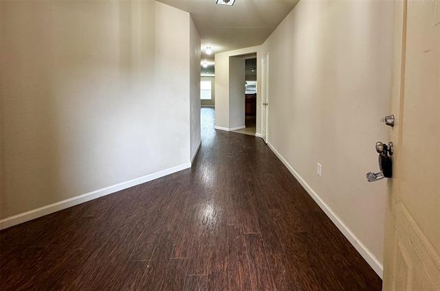 Building Photo - 2016 Kings Forest Dr