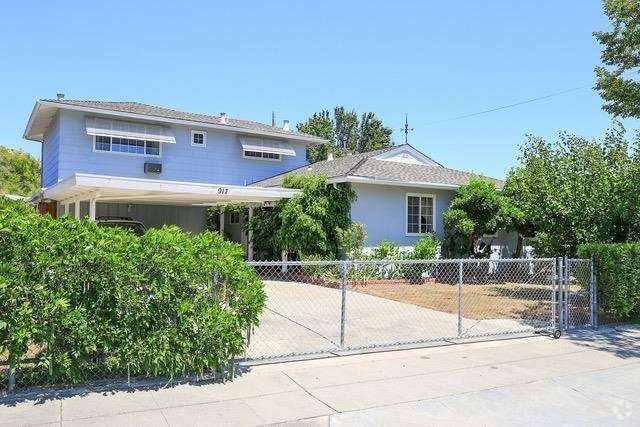 Building Photo - 917 Heatherstone Ave