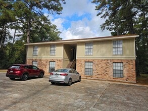 Building Photo - 4 Kay Ln