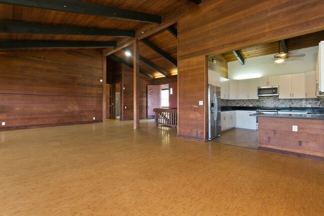 Building Photo - 2380 Round Top Dr