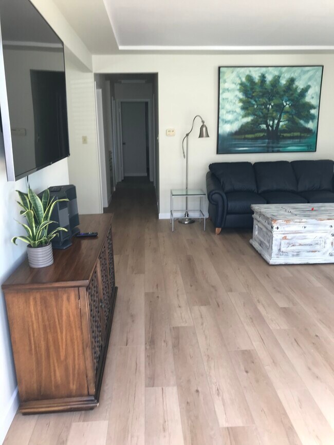 Foto del edificio - 4232 Witherby St