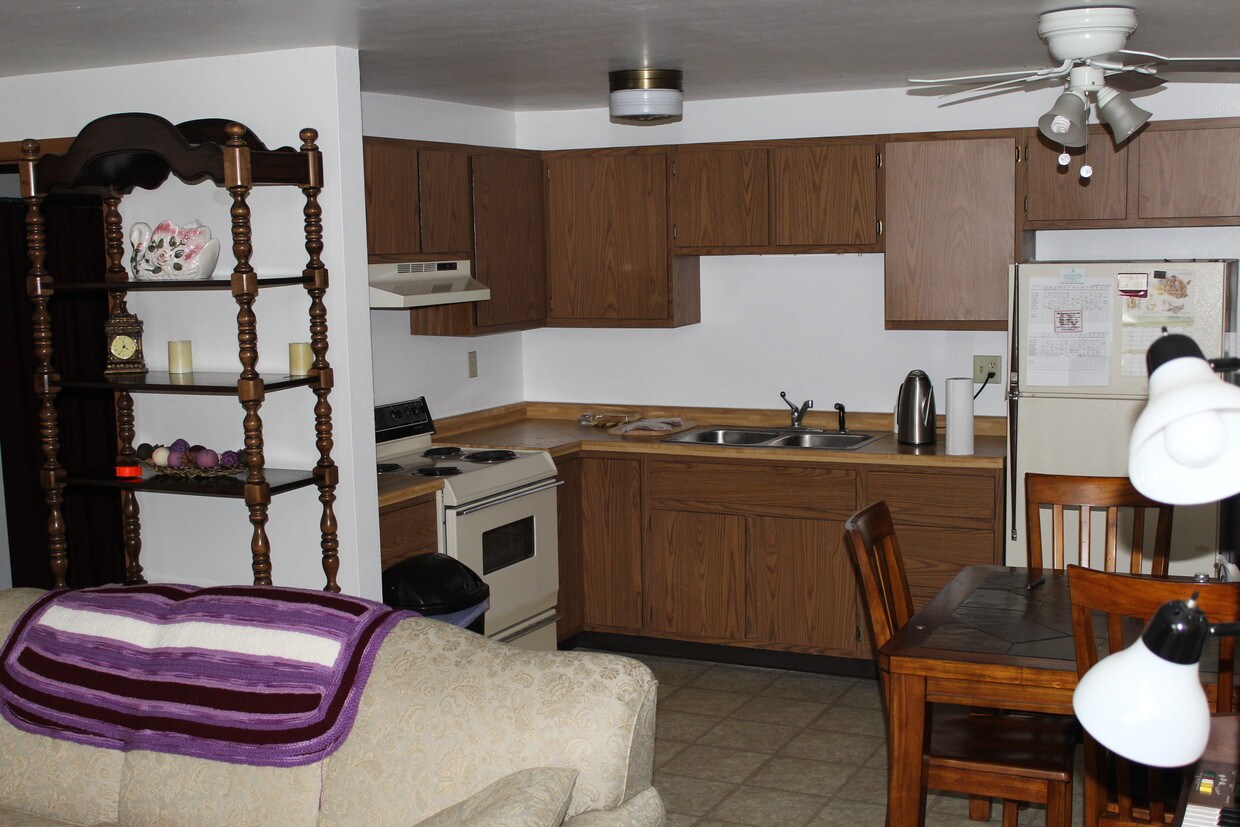 103 N Farm Rd, Oconto Falls, WI 54154 Apartments in Oconto Falls, WI