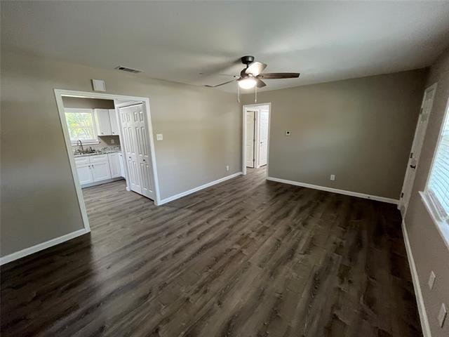 Foto del edificio - 200 Woodbridge Way