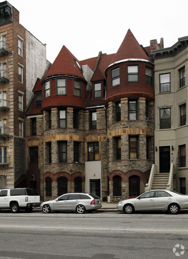 Primary Photo - 731 Saint Nicholas Ave