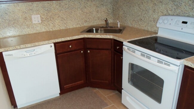 Photo - 3131 16th St N (Saint Petersburg, FL) Apartment