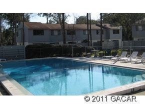 Primary Photo - Foxmoor 2-2.5 Townhouse