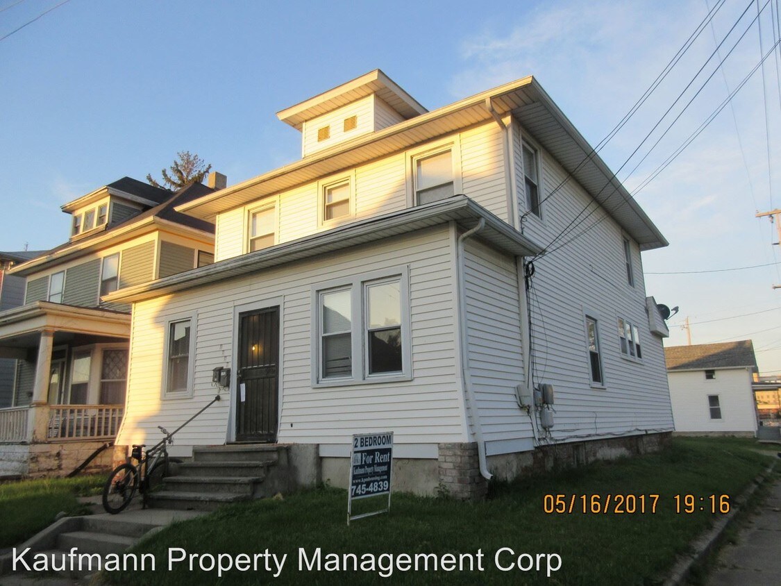 Primary Photo - 1229 Fulton St