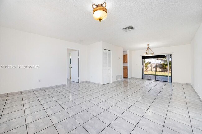 Building Photo - 6622 SW 148th Pl