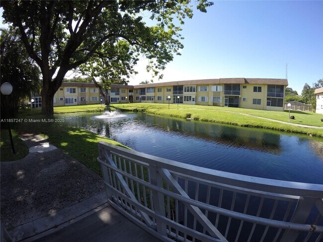 Foto del edificio - 5120 SW 40th Ave