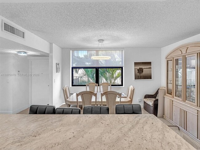 Building Photo - 20401 NE 30th Ave