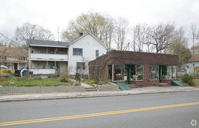 Building Photo - 250 New Litchfield St