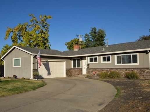 Primary Photo - 1141 Avon Way
