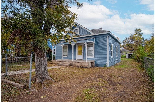 Building Photo - 318 Vine St