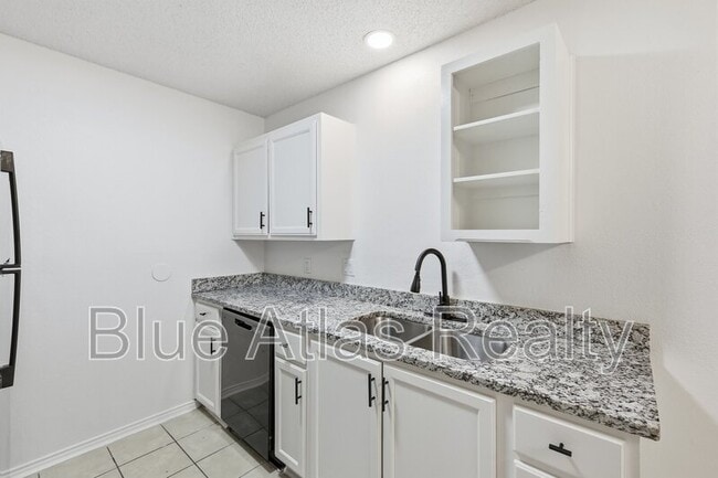 Building Photo - 6340 Mark Ct